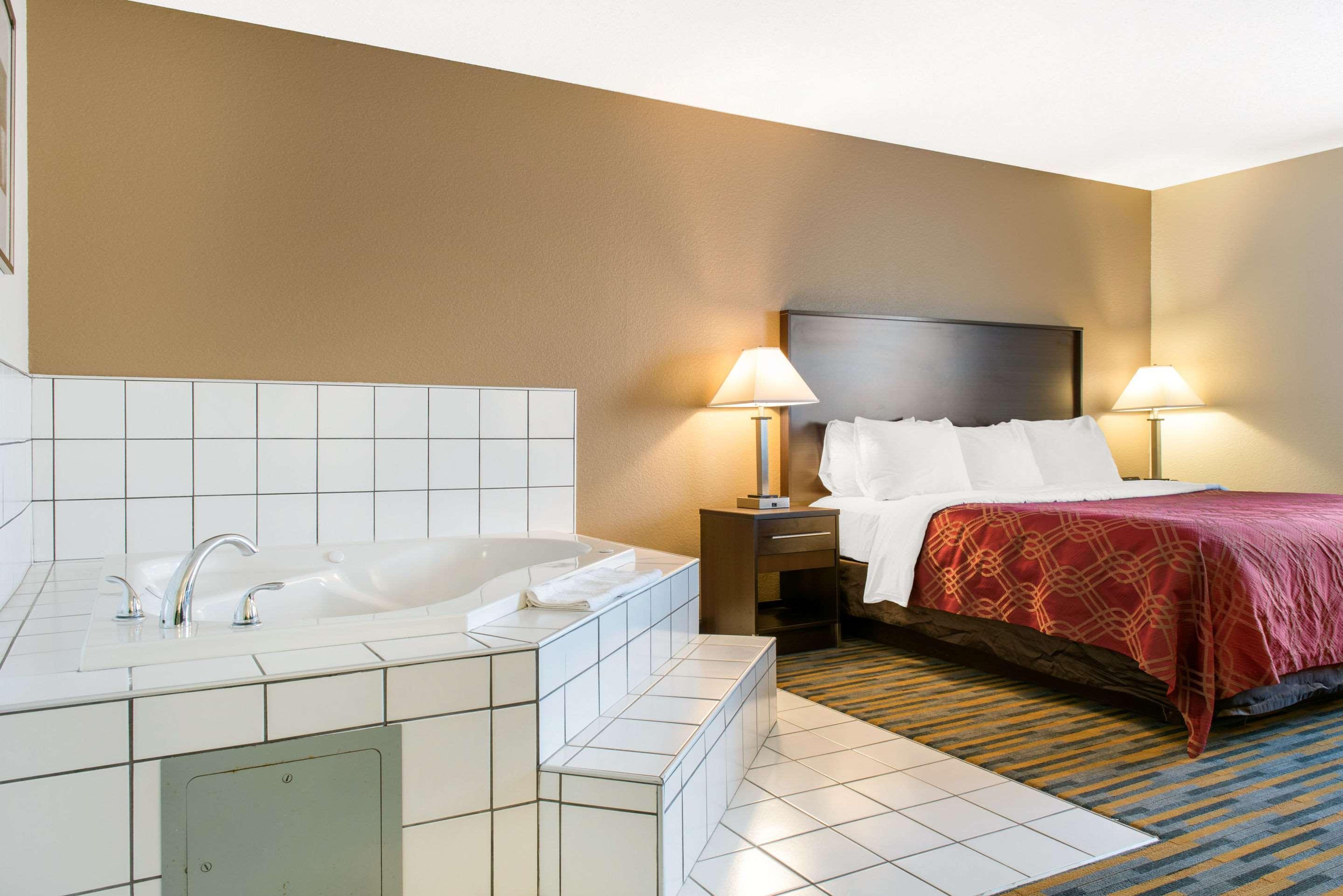 Quality Inn Noblesville-Indianapolis Exterior foto